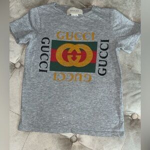 Gucci print t shirt size (5) 100% authentic great condition